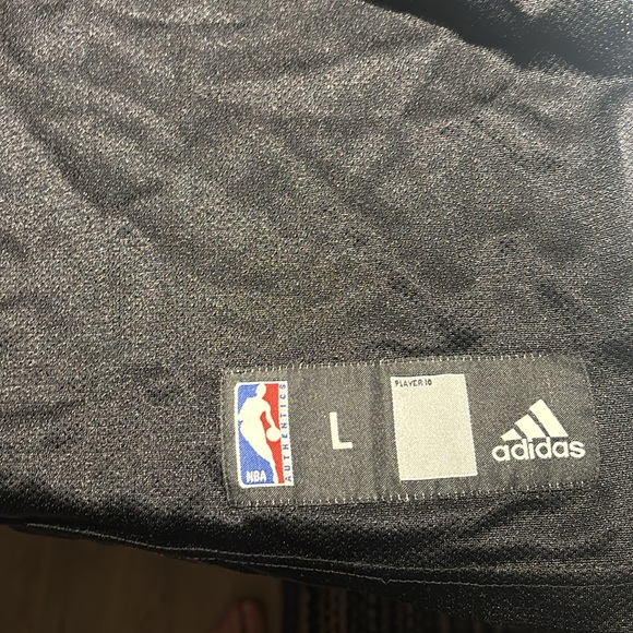 Black Allen Iverson 76ers jersey - Picture 2 of 4